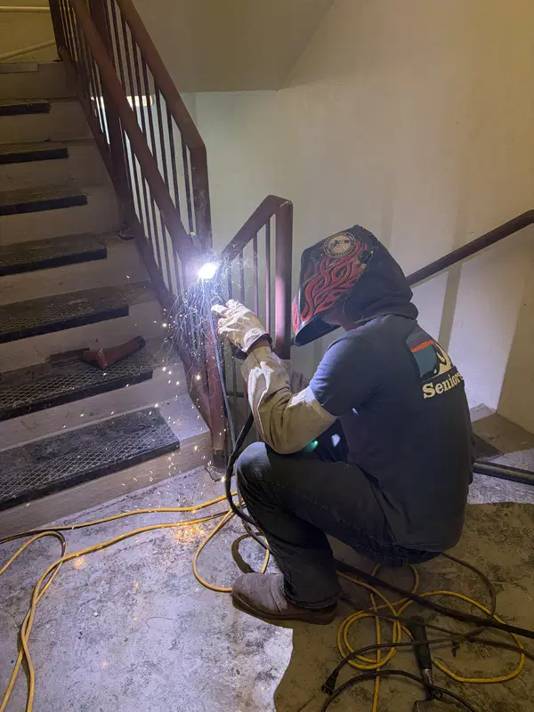 Daisy Fab commercial welding and metal railings project