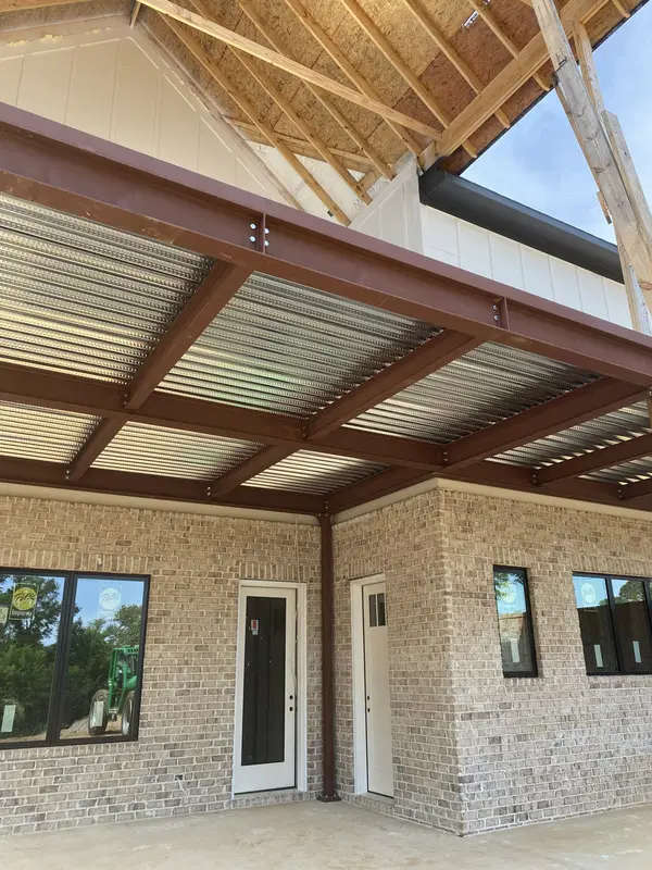 Daisy Fab steel building erection and structural steel fabrication project